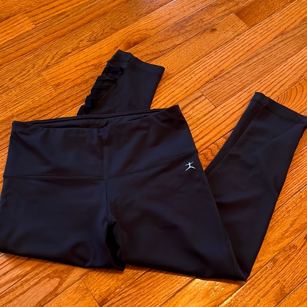 Mesh Detailed Capri Leggings